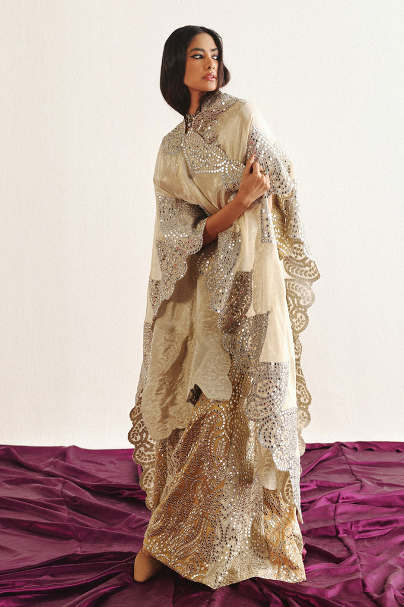 NET CAPE WITH APPLIQUEWORK