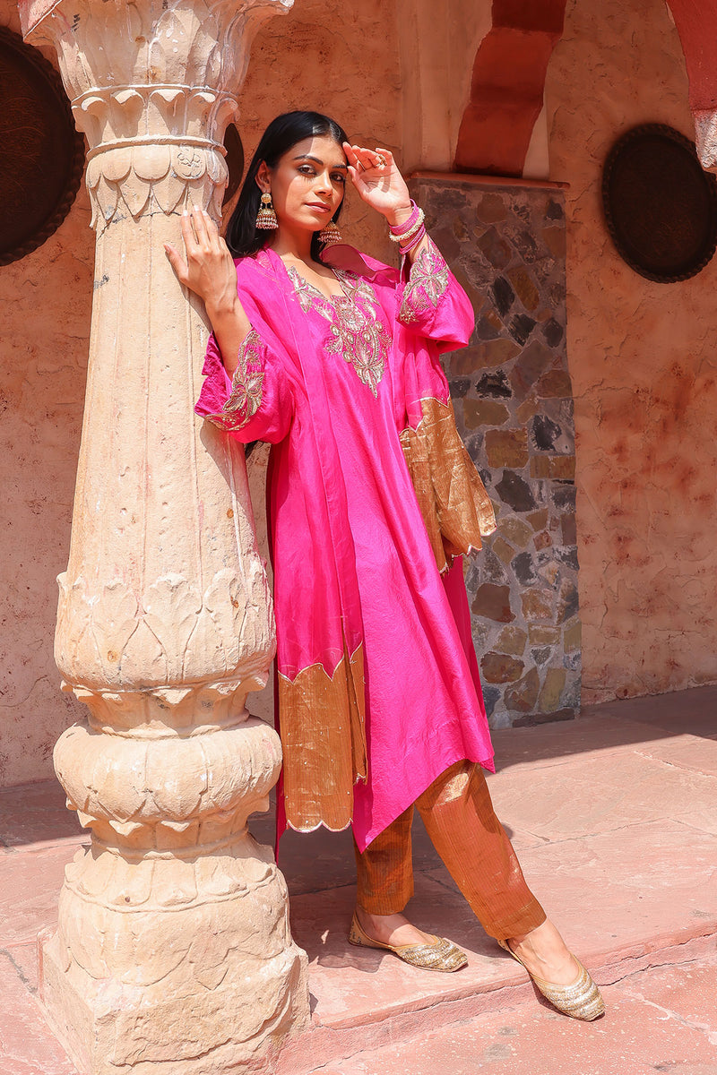 Aadab Kurta Set