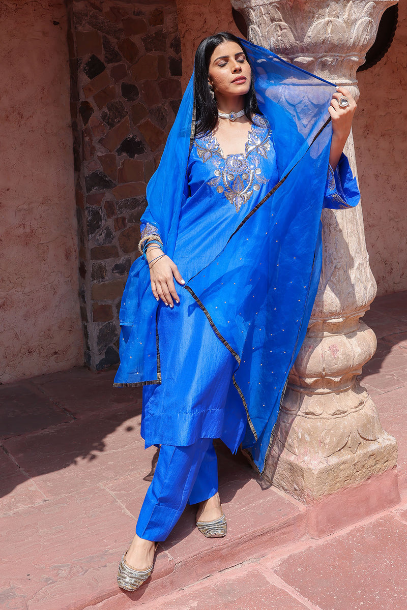 Shabakher Kurta Set