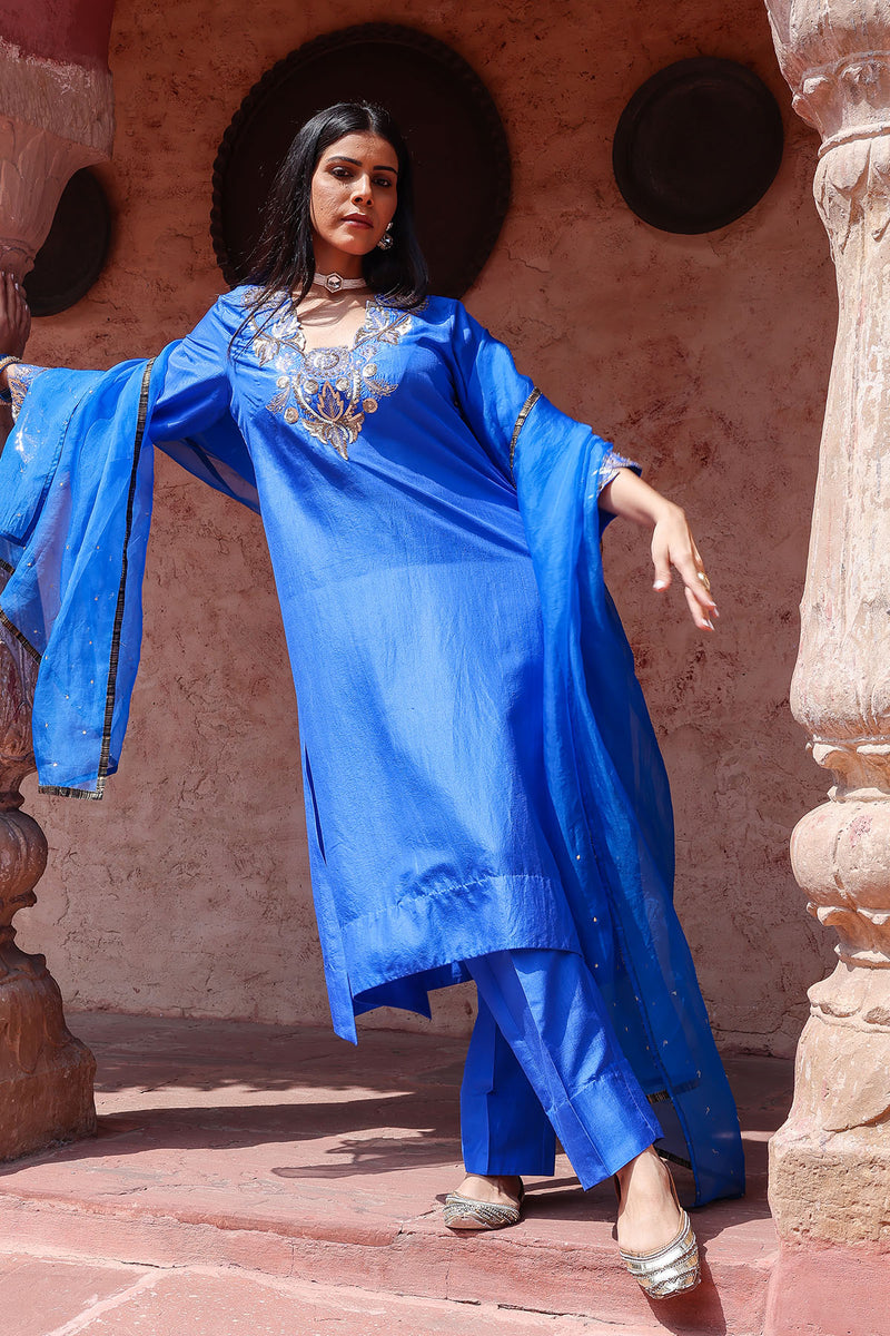 Shabakher Kurta Set