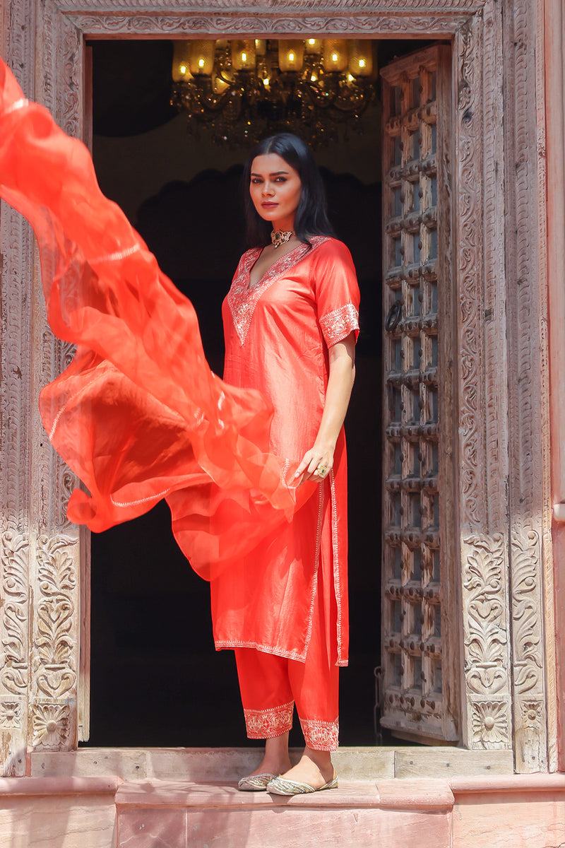 Suhag Pitara Kurta Set