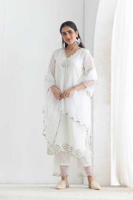 Anura Crushed silk Suit emb set