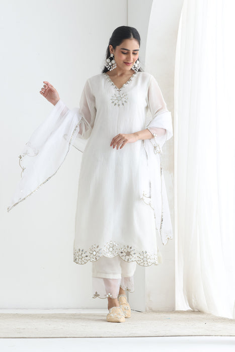 Anura Crushed silk Suit emb set