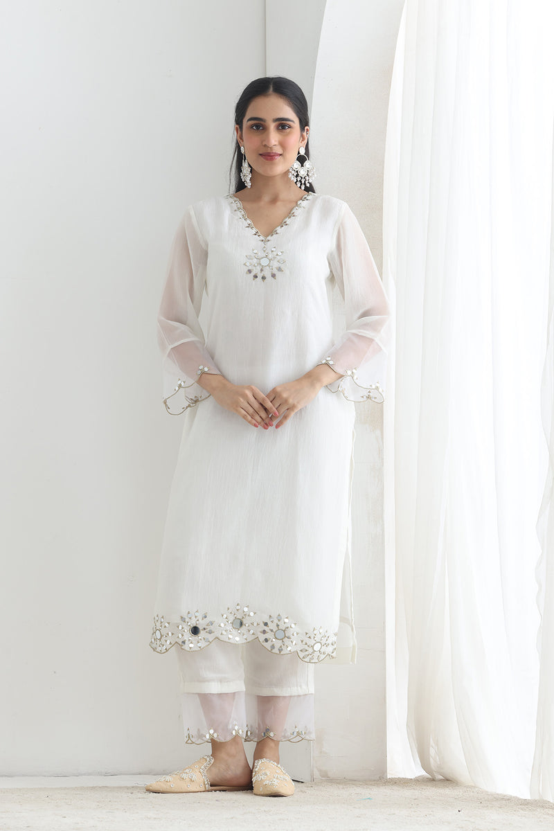 Anura Crushed silk Suit emb set