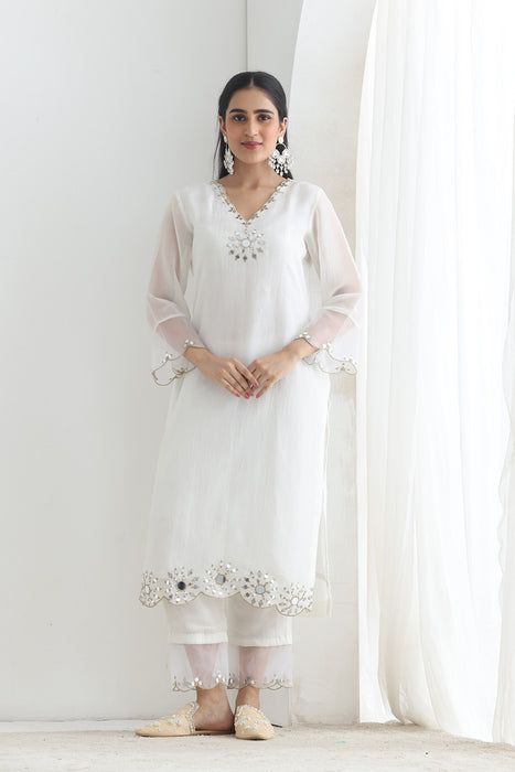 Anura Crushed silk Suit emb set