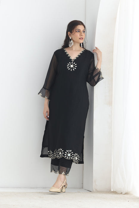 Raina Crushed silk suit  emb set