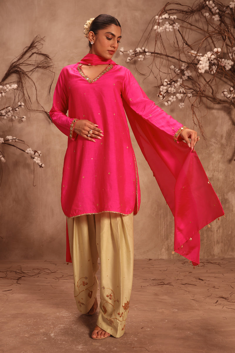 Nazakat Hot Pink Jaal Kurta Set