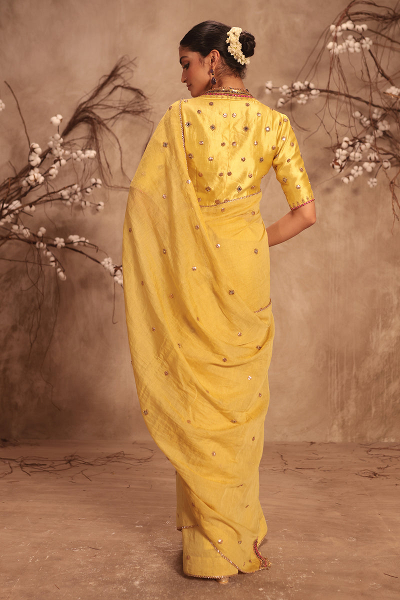 Nazakat Multicolor yellow Scallop Saree Set