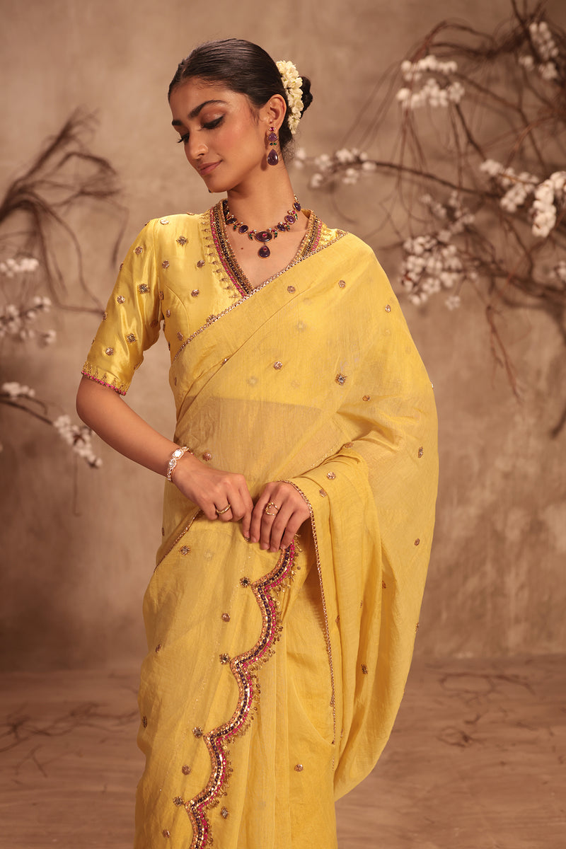 Nazakat Multicolor yellow Scallop Saree Set