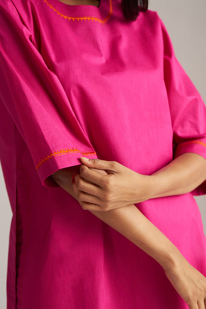Fuchsia Solid Kurta With Mul-Mul Dupatta