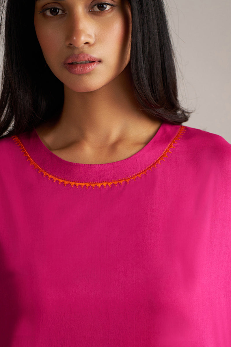 Fuchsia Solid Kurta With Mul-Mul Dupatta
