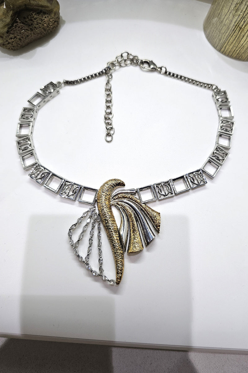 KNIFE EDGE NECKPIECE