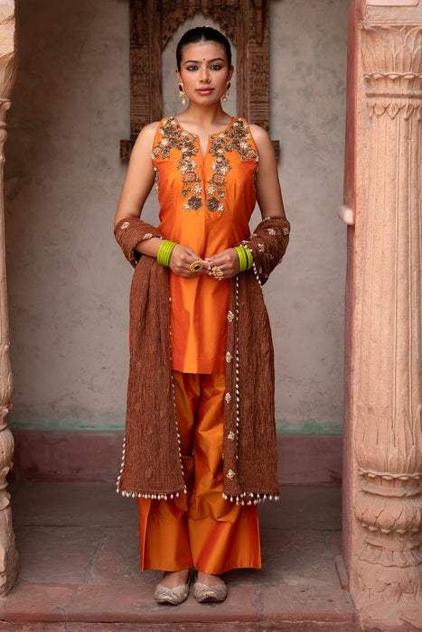 Kesariya Noor Hand-Embroidered Farshi Set