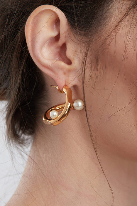 PEARL DES CELESTE TWISTED HOOPS 