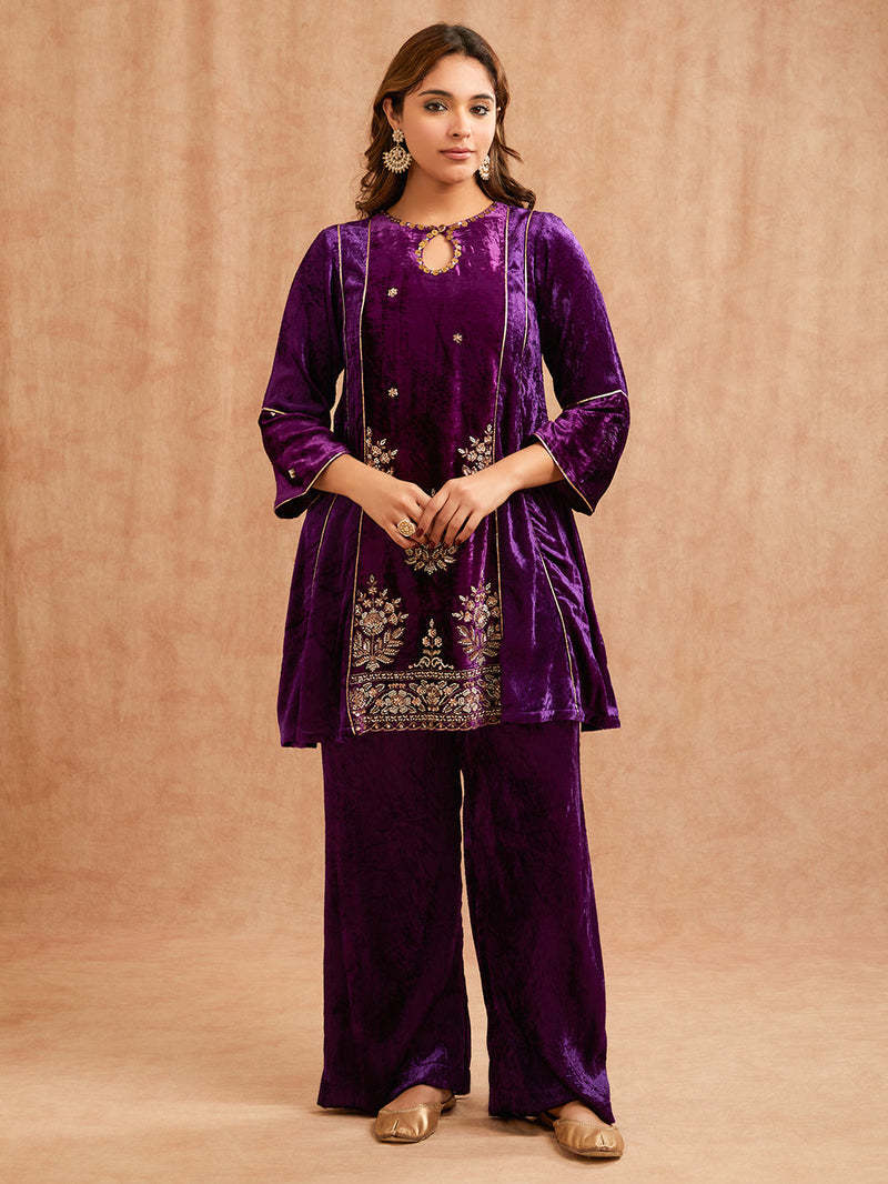 MAHARANI KALI EMBROIDERED KURTA SET