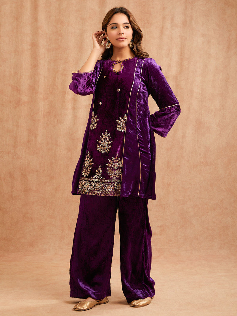 MAHARANI KALI EMBROIDERED KURTA SET