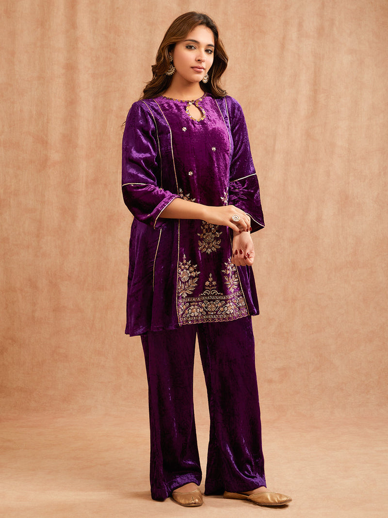 MAHARANI KALI EMBROIDERED KURTA SET