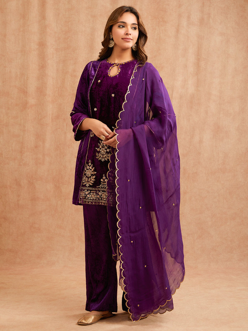 MAHARANI KALI EMBROIDERED KURTA SET