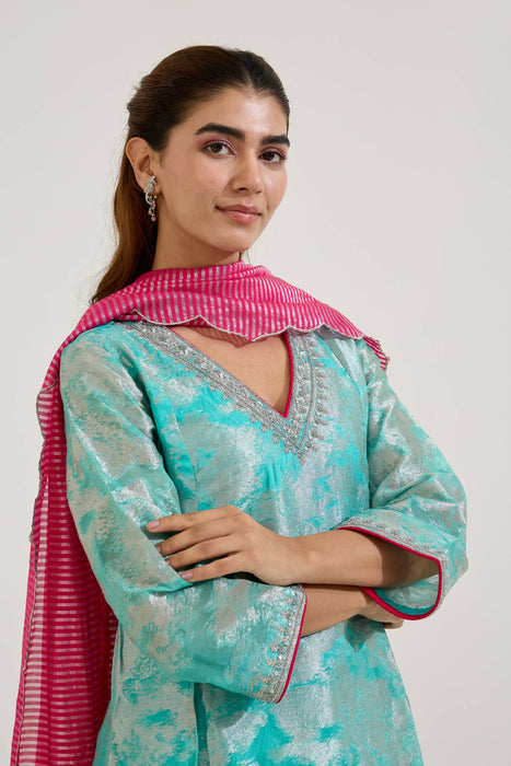 Fuchsia Zari Scallop Chanderi Stripe Dupatta