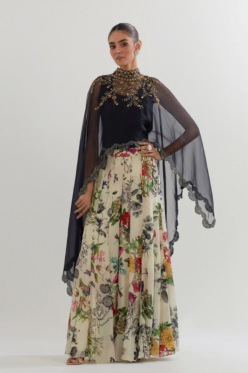 CAPE WITH INNER AND SHARARA