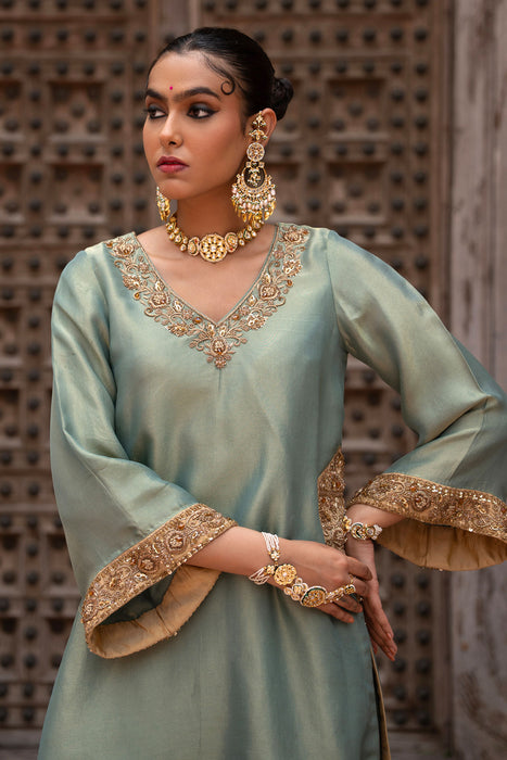 Pista Noor Hand-Embroidered Farshi Set