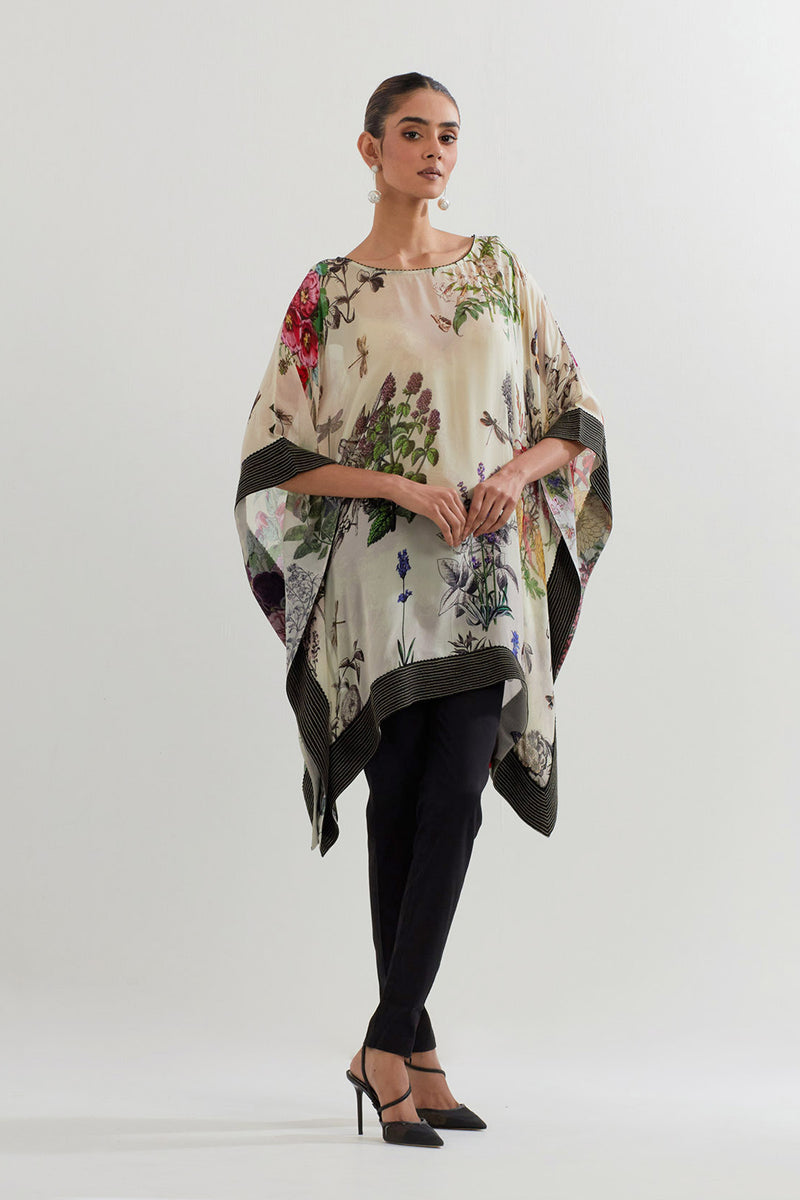 PONCHO WITH PANT