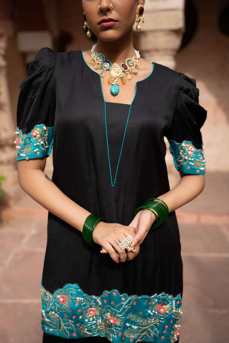 Midnight Noir Hand-Embroidered Farshi Set