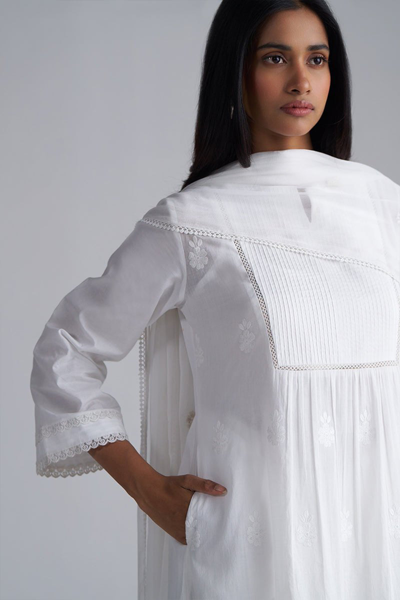 White Mul-Mul Embroidered Kurta Set