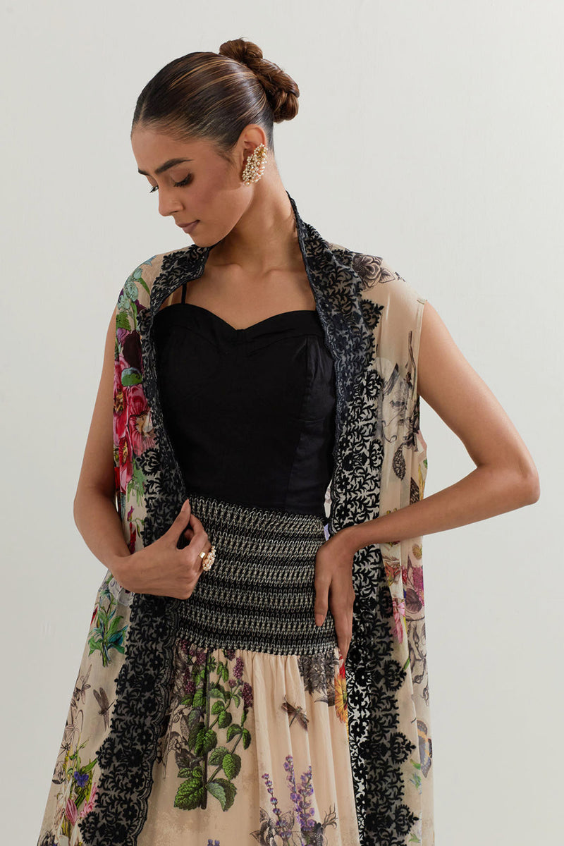 CAPE WITH INNER AND  SKIRT