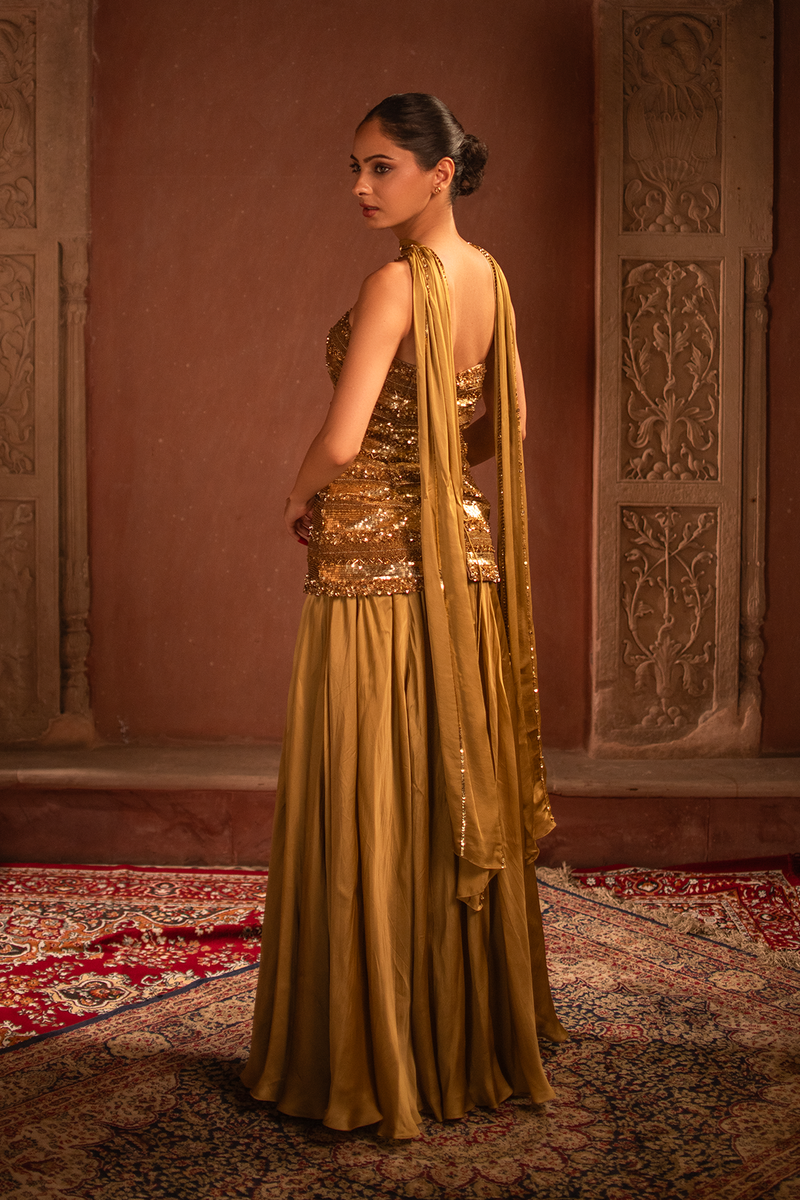 GOLDEN REVERIE