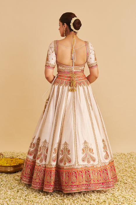 AMARA - Daisy Ivory LEHENGA