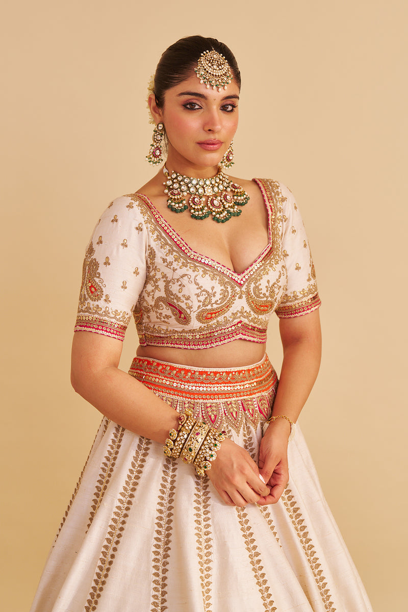 AMARA - Daisy Ivory LEHENGA