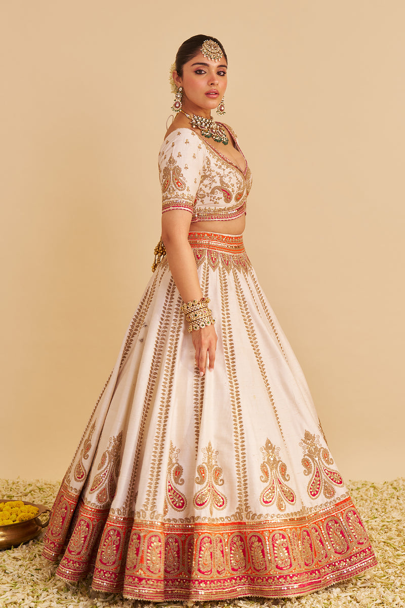 AMARA - Daisy Ivory LEHENGA