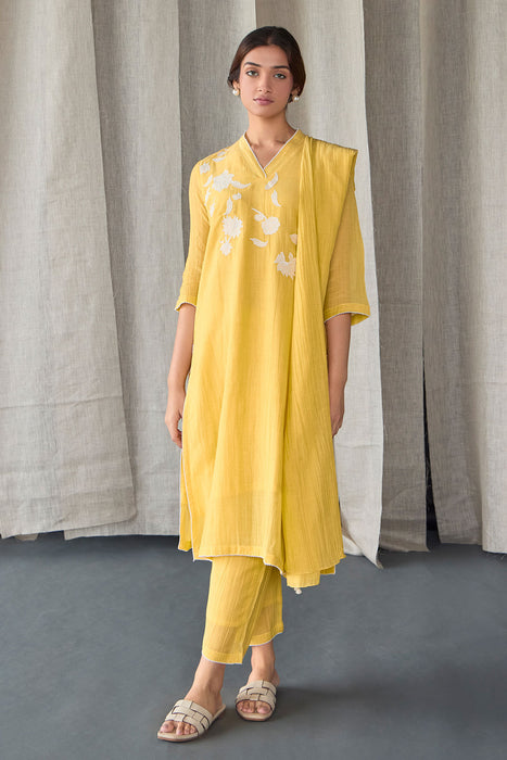 Crinkle Applique Tencel Kurta Set(of 3)-Yellow