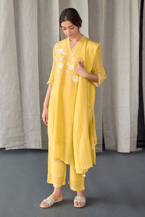 Crinkle Applique Tencel Kurta Set(of 3)-Yellow