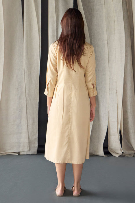 Mellow Fitted Shirt Dress