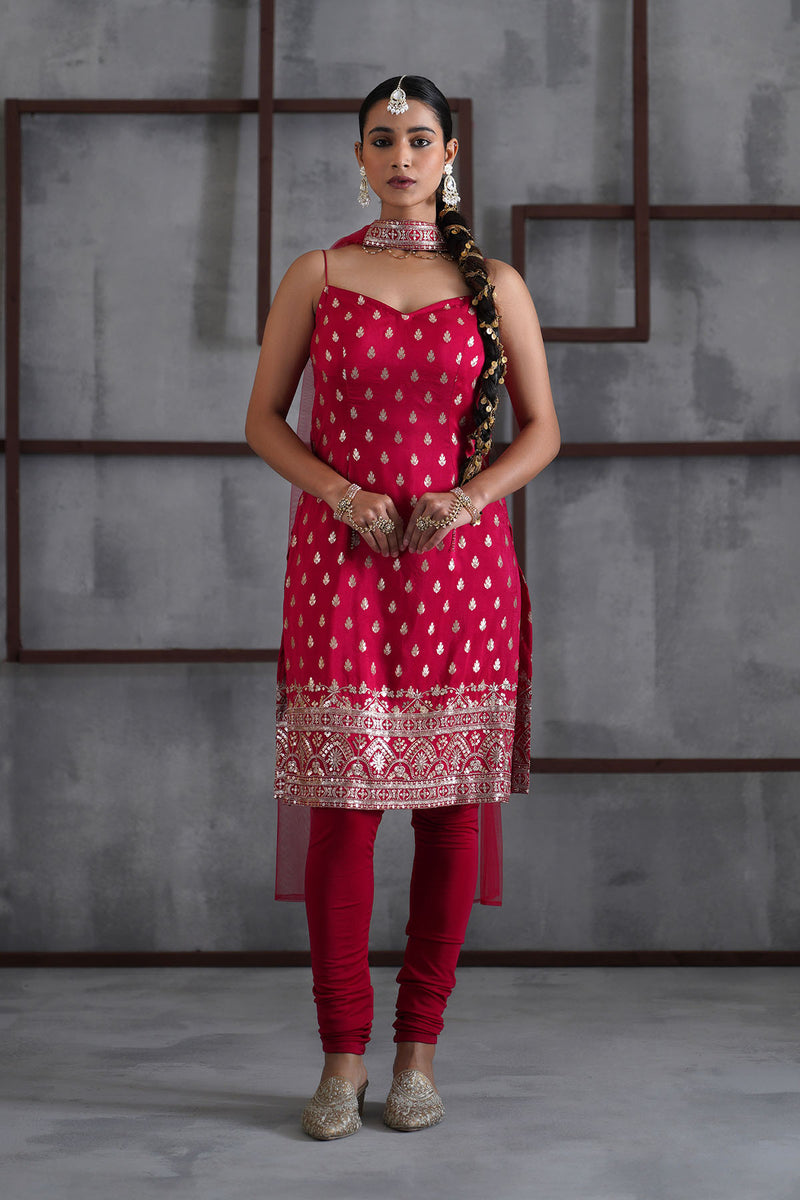 Fuchsia kurti, churidar, chhoker dupatta