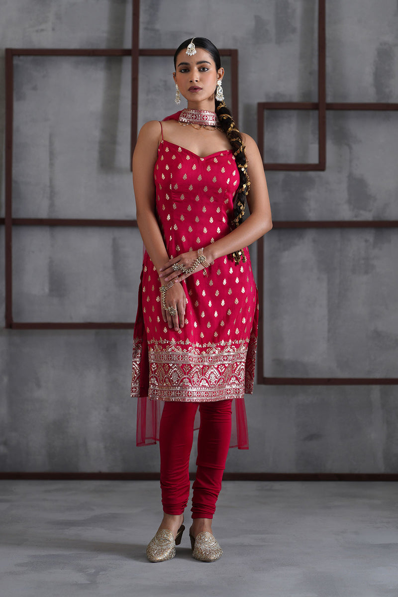 Fuchsia kurti, churidar, chhoker dupatta