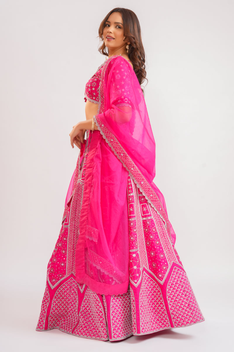 Gulabi Ghera lehenga