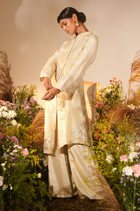 GOLDEN APPLIQUE KURTA SET