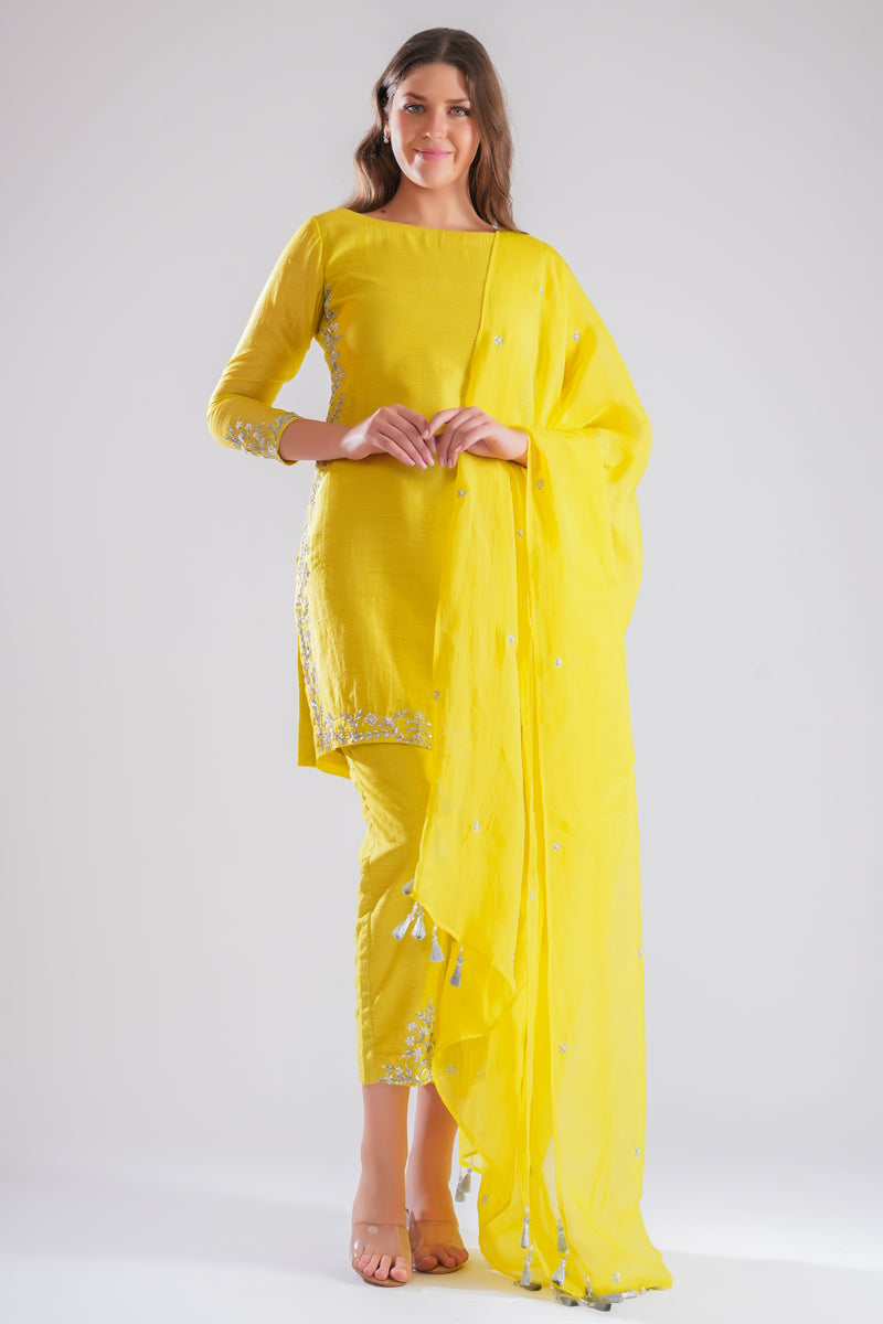 Aabroo Suit Set