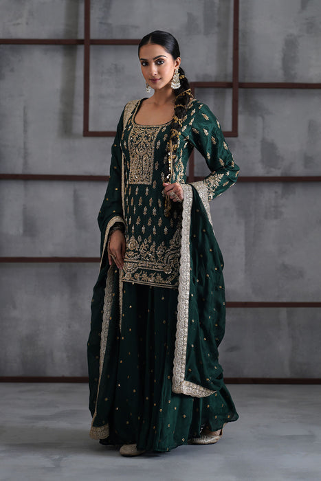 Green embroidred kurti, booti sharara and dupatta