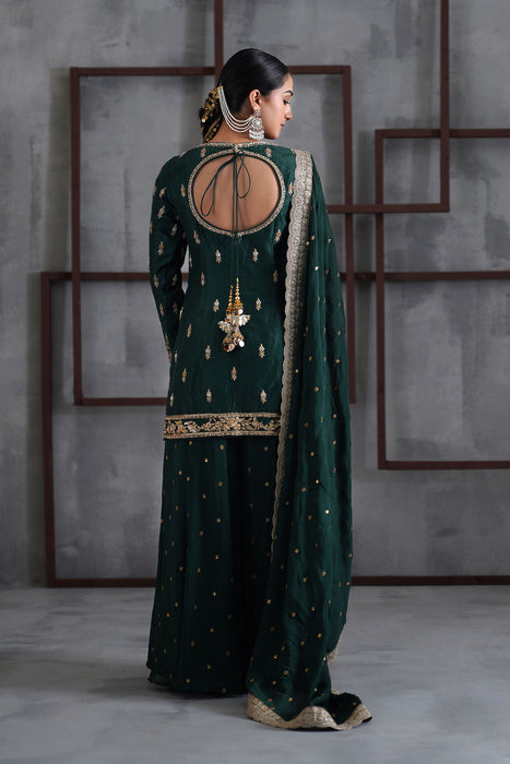 Green embroidred kurti, booti sharara and dupatta
