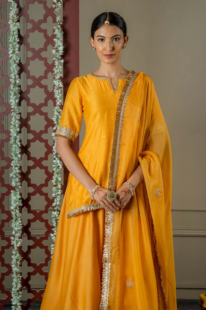 Hoor Sharara Set With Embroidered Dupatta (Set Of 3)