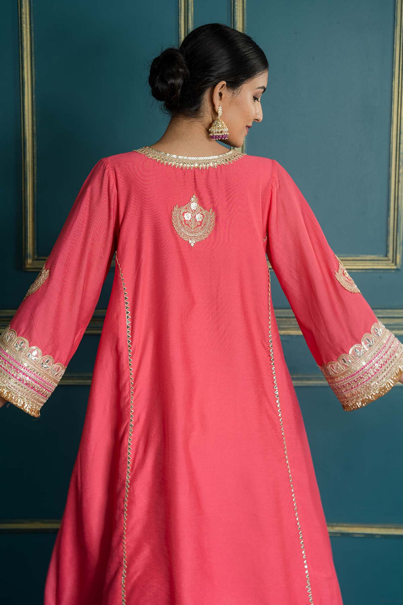 Gulabo Embroidered Kurta Set (Set Of 2)