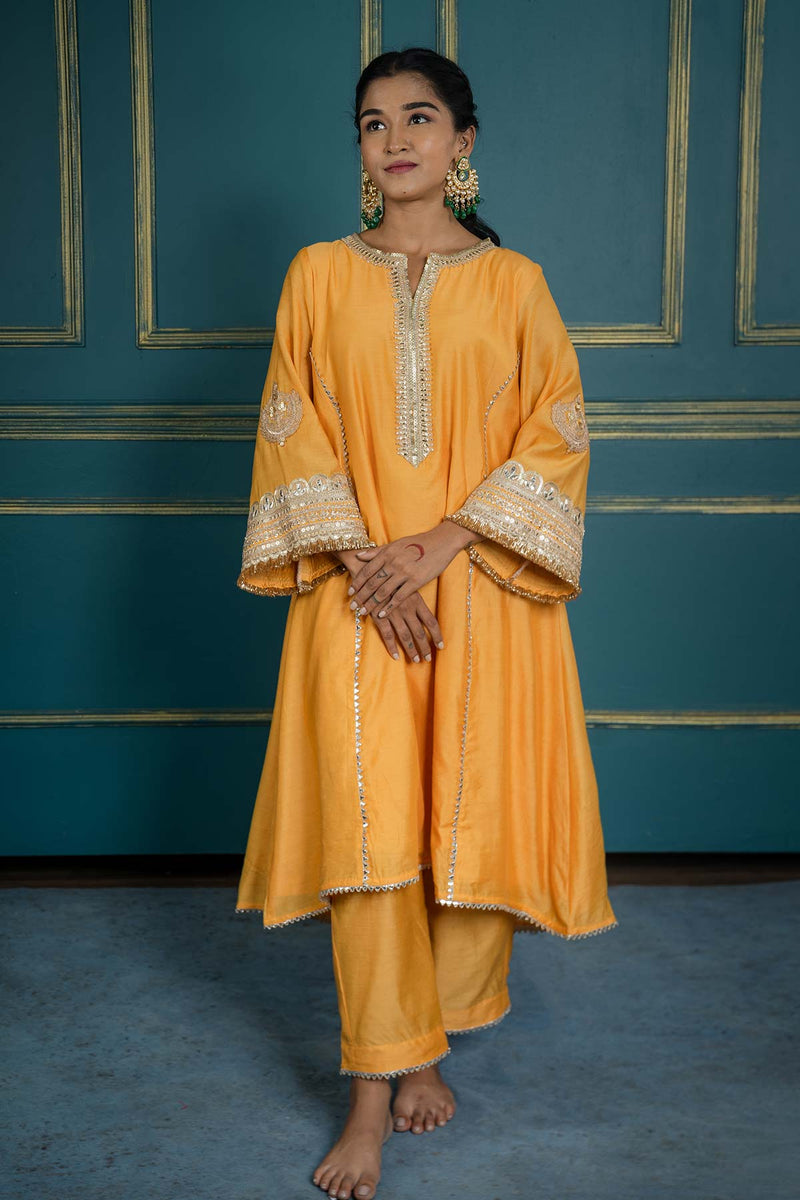 Hoor Embroidered Kurta Set (Set Of 2)