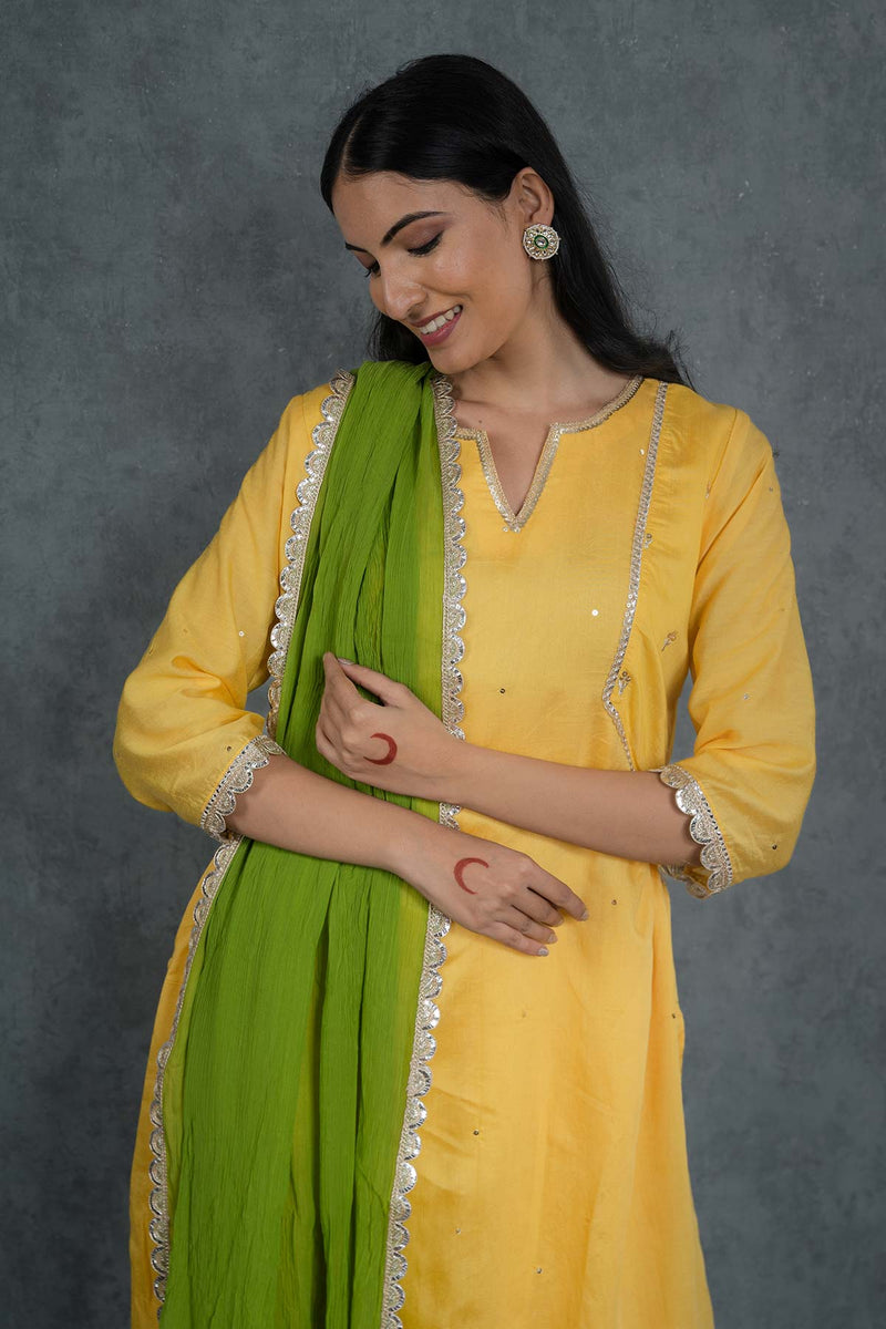 Inaayat Embroidered Suit Set With Dupatta (Set Of 3)