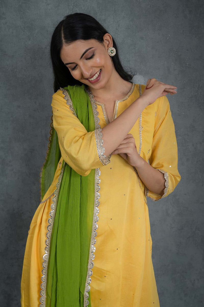 Inaayat Embroidered Suit Set With Dupatta (Set Of 3)