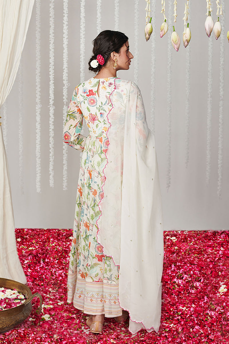 Bagicha white Anarkali set of 3