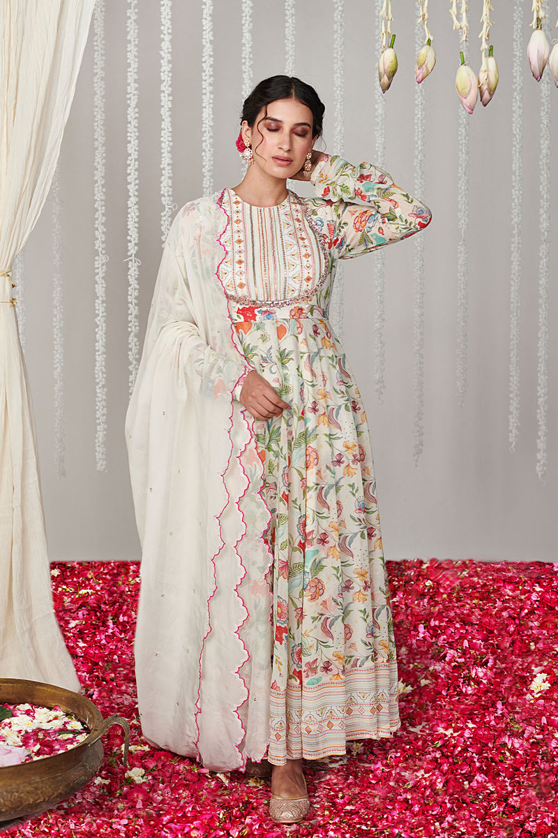 Bagicha white Anarkali set of 3